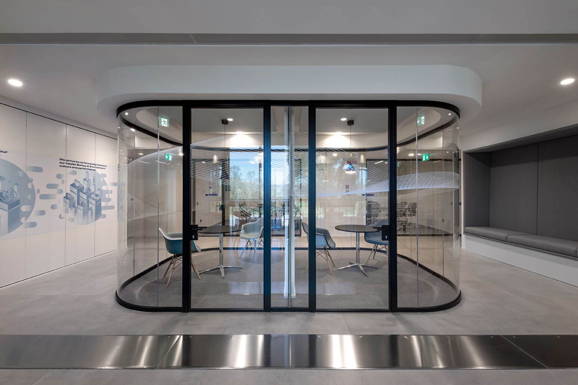 aluminum curved partition in dubai