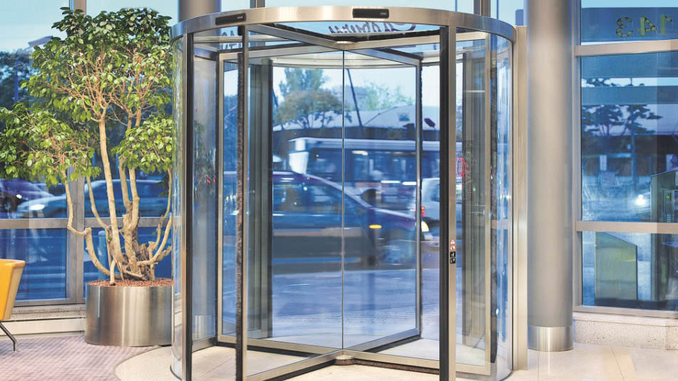 revolving door in Dubai from www.otrix.ae